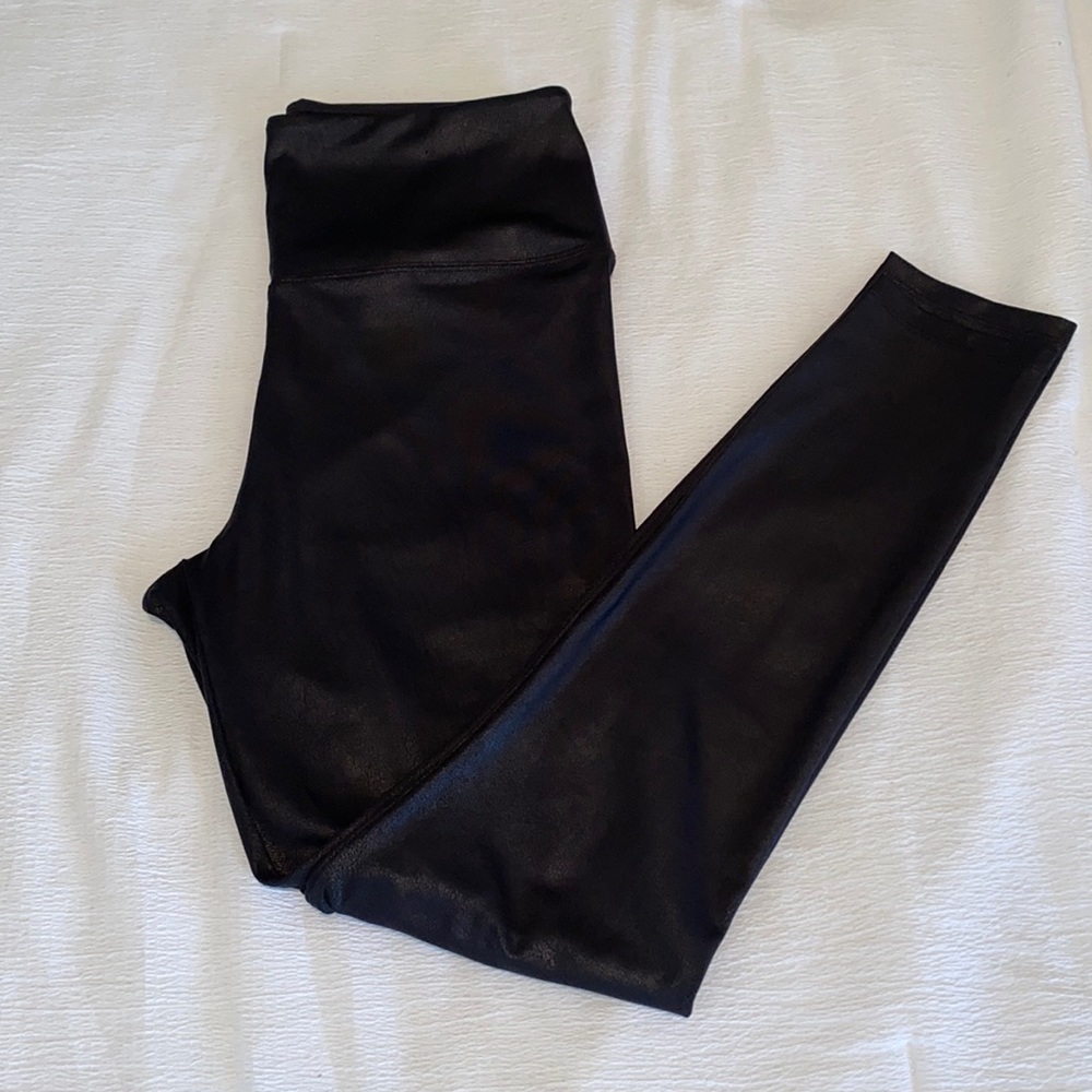 NWOT Vera Wang Faux Leather Leggings